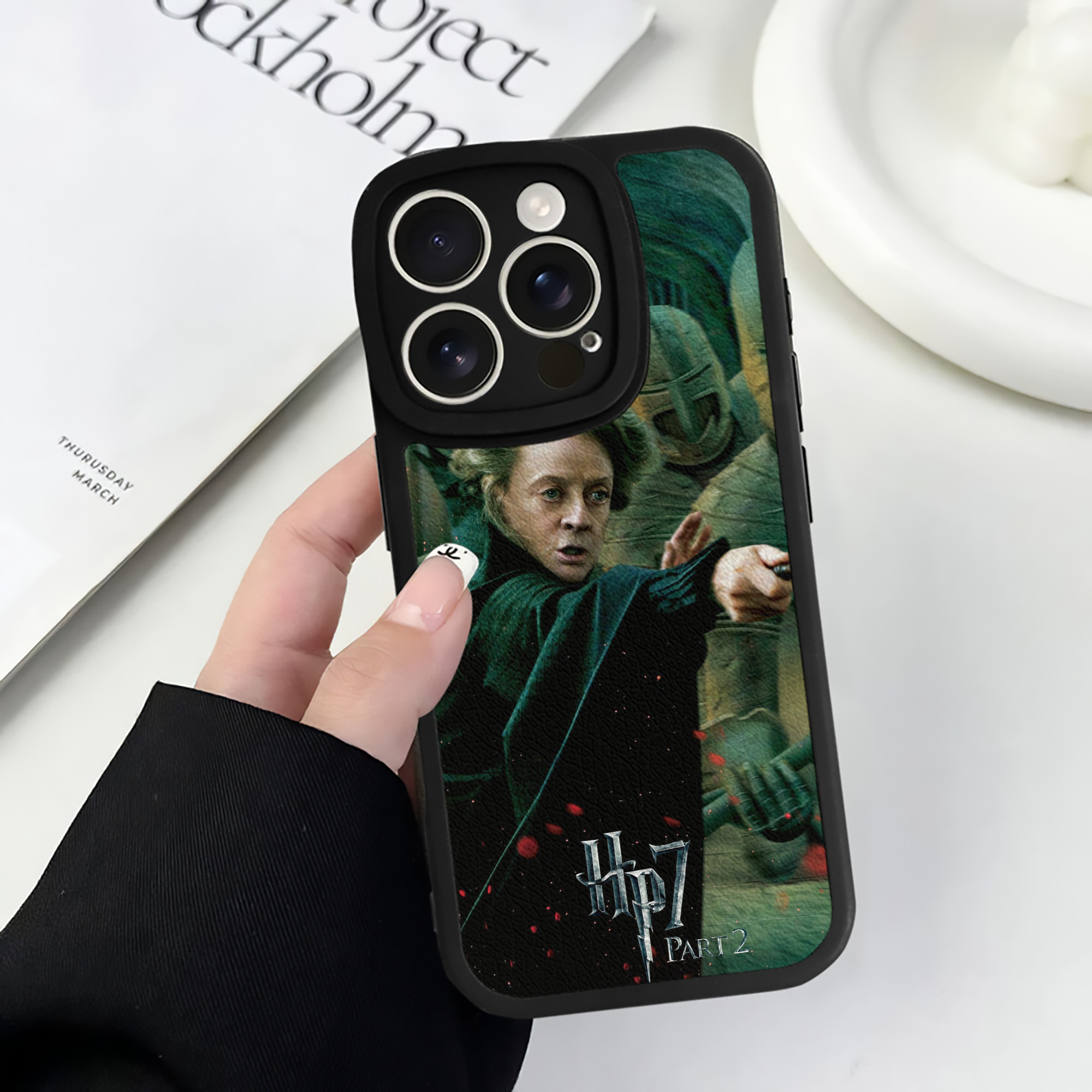 （画像用） Harry Potter ハリー・ポッターシリーズ 【iPhone 16シリーズ対応】シリコンスマホケース（レザー調） 材質：シリコン